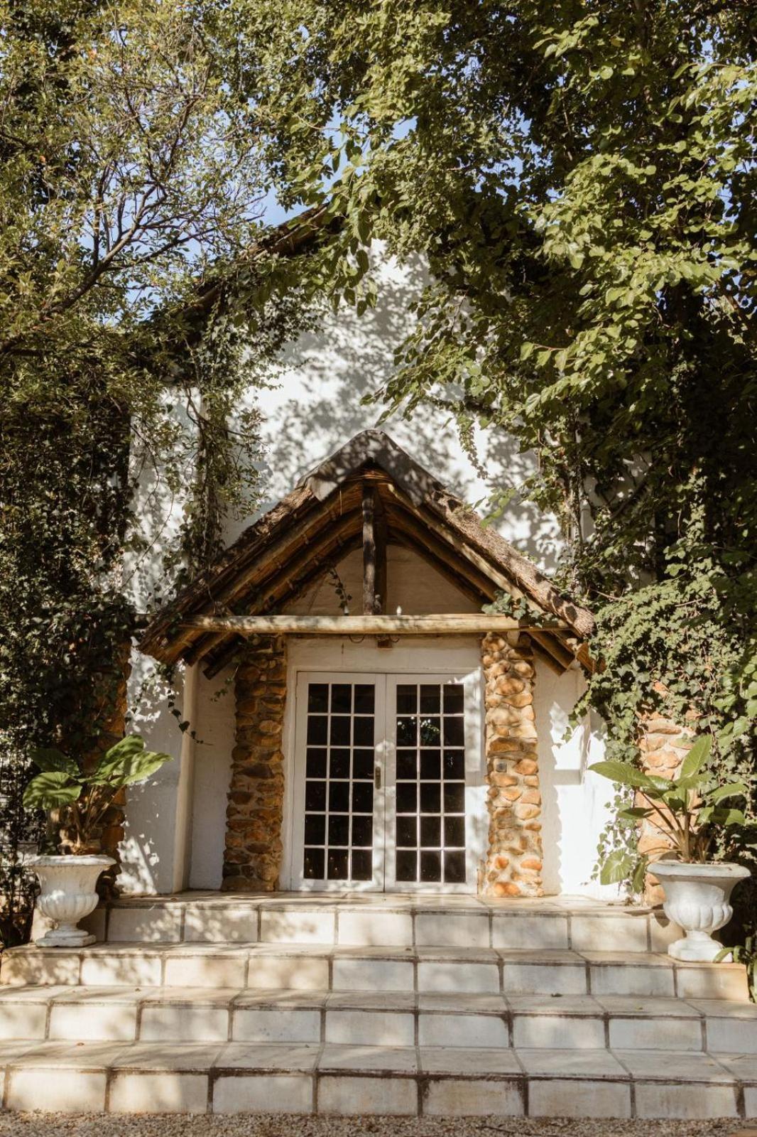 The Hertford Country Hotel Johannesburg Exterior foto